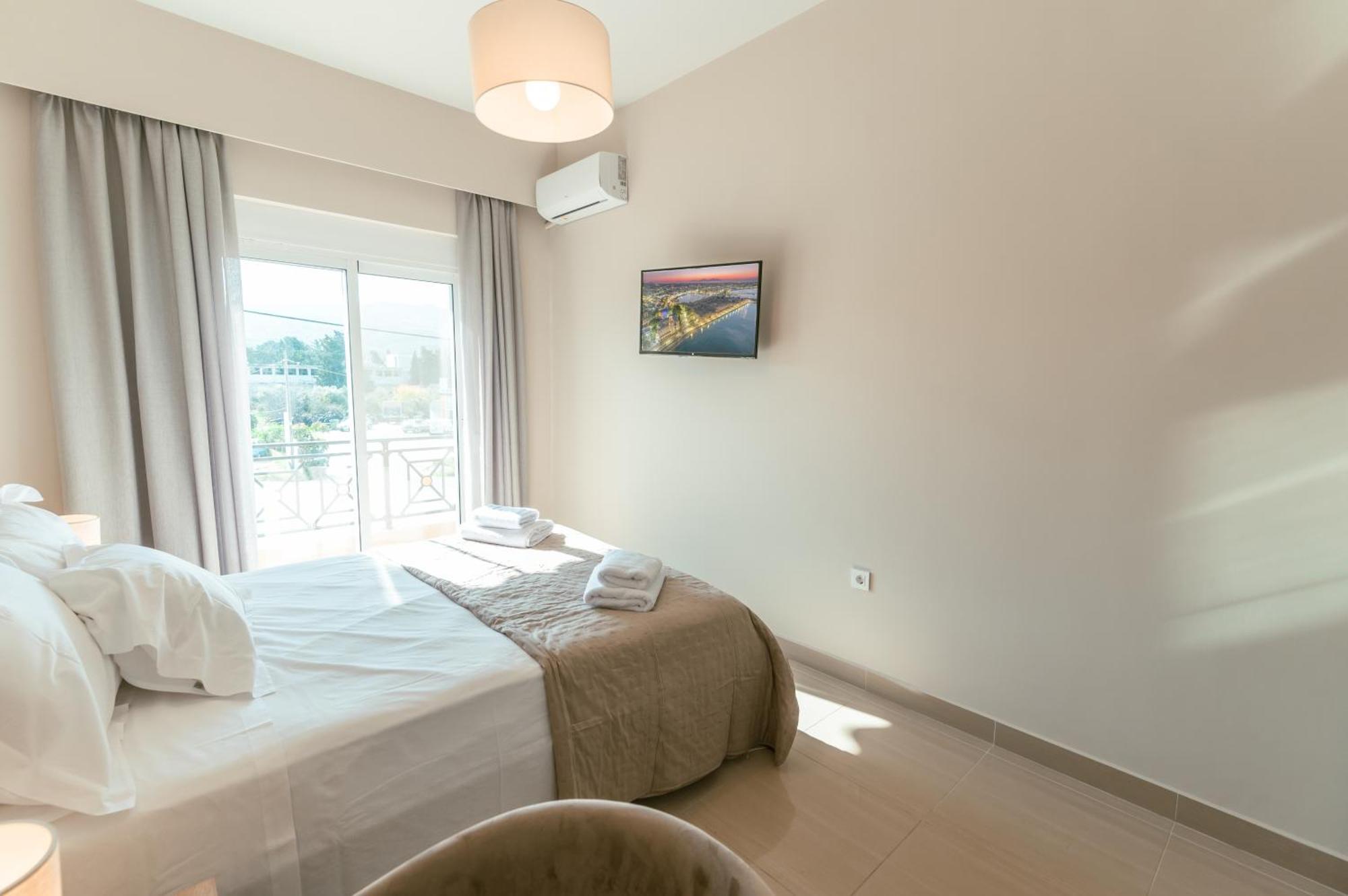 Brand New Elegant Suite Platánion Exterior photo