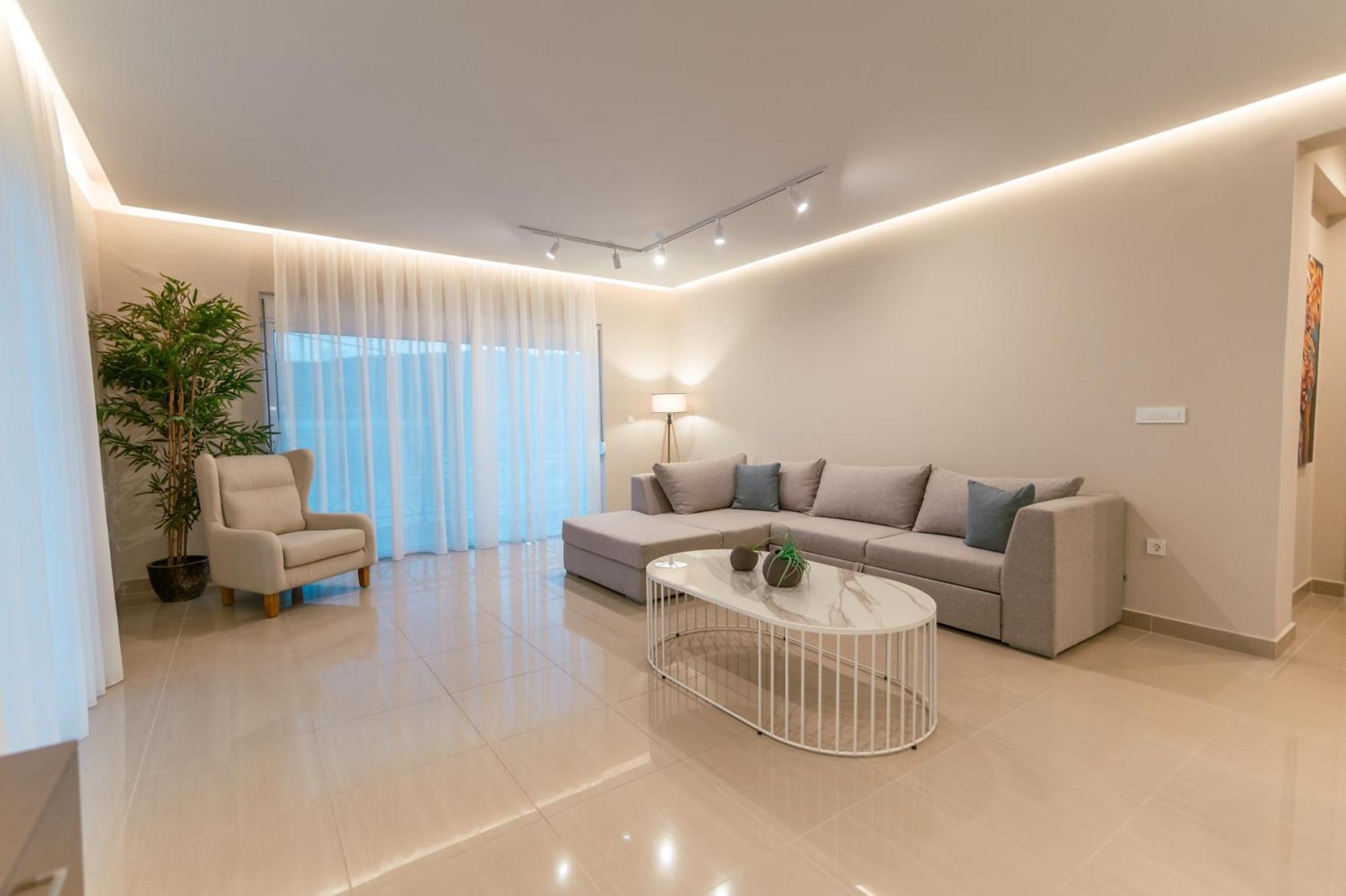 Brand New Elegant Suite Platánion Exterior photo