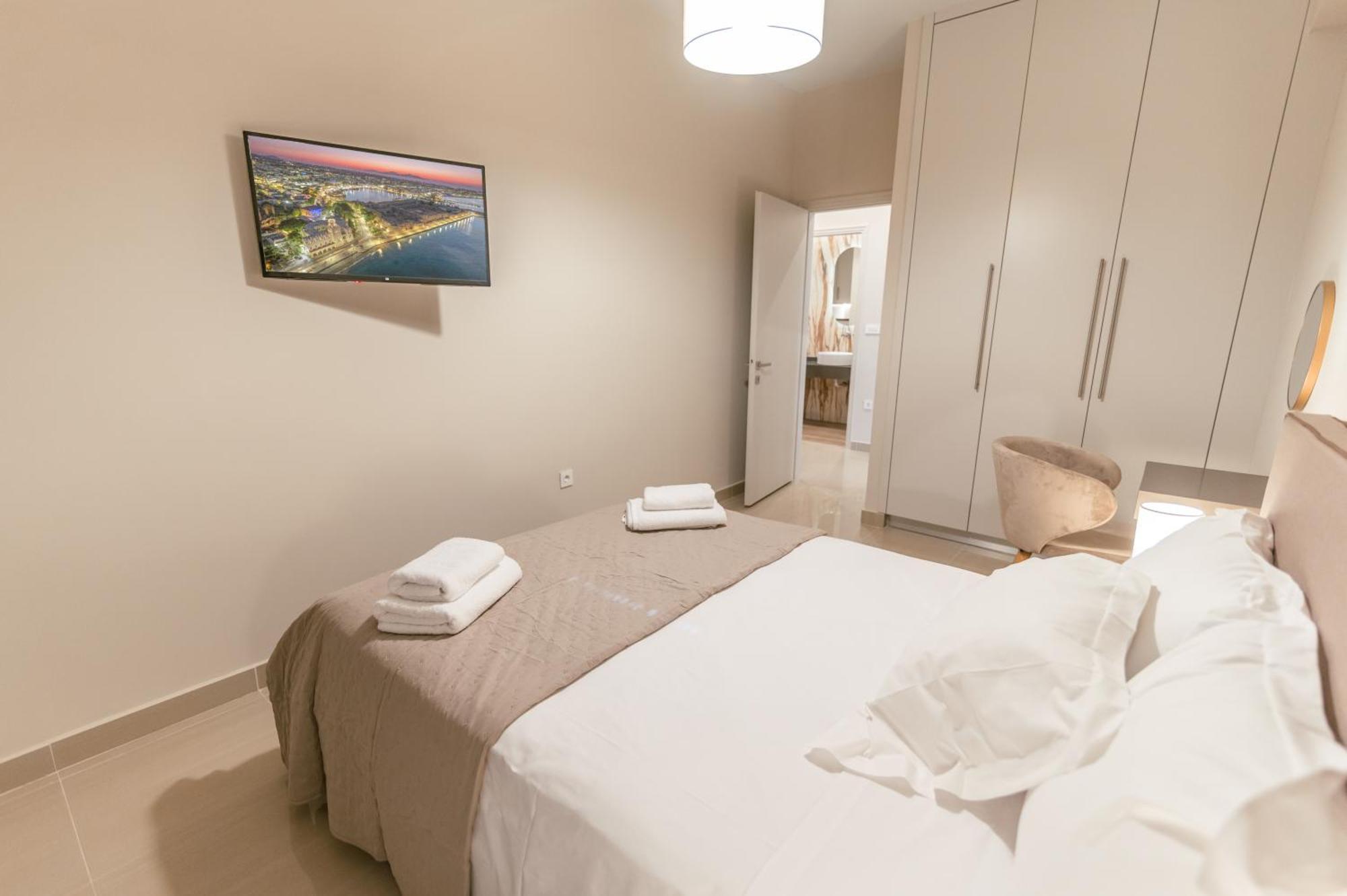 Brand New Elegant Suite Platánion Exterior photo
