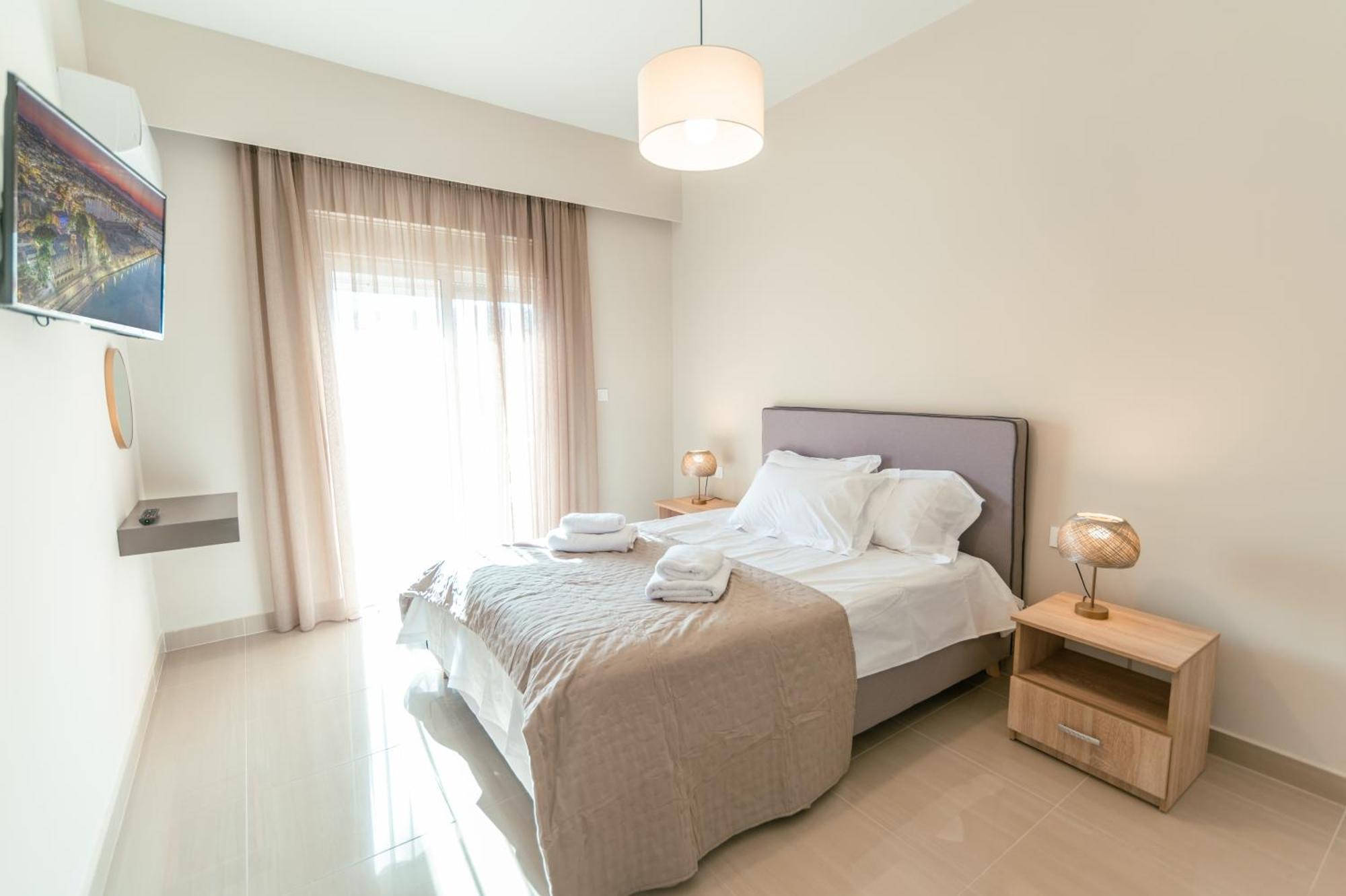 Brand New Elegant Suite Platánion Exterior photo